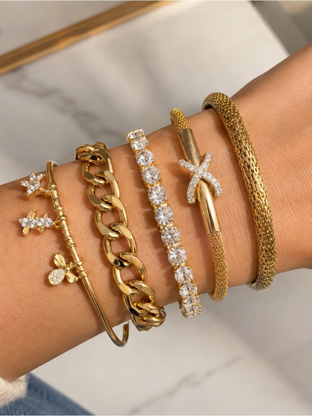 Bundle ! 5-Piece Gold Tone Sparkly Bracelet Set Bee Star Crystal Chain OS